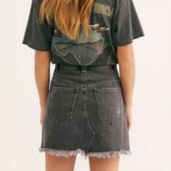 Free People Faded Black Frayed Hem Sidecar Distressed Mini Skirt - Picture 4 of 7